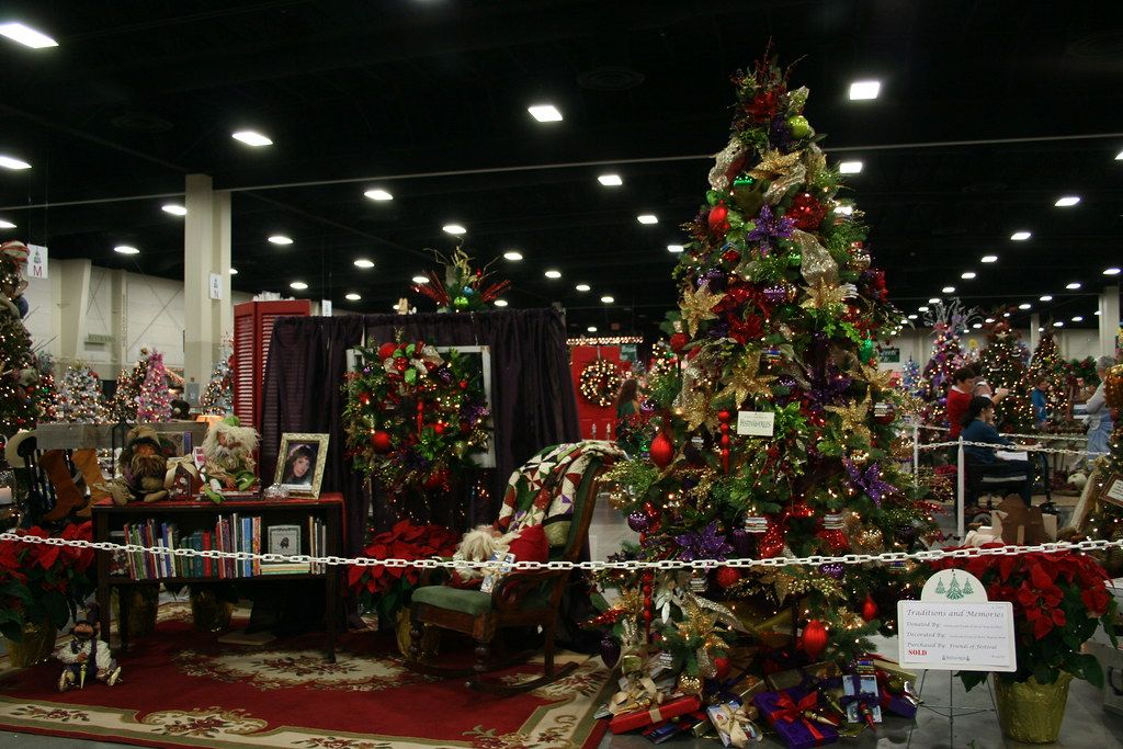 Decorate a Christmas Tree and We'll Tell You What Your Ex Thinks of You
